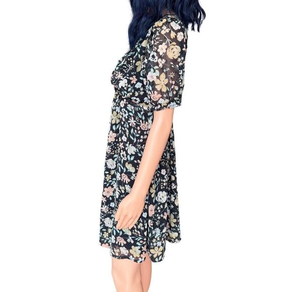 NWT Sadie & Sage Black Floral Dreams V Neck Mini Dress - Picture 5 of 7